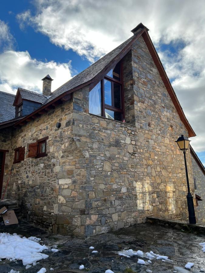 Casa De Piedra Con Encanto En El Bonito Pueblo De Bagergue Villa Dış mekan fotoğraf