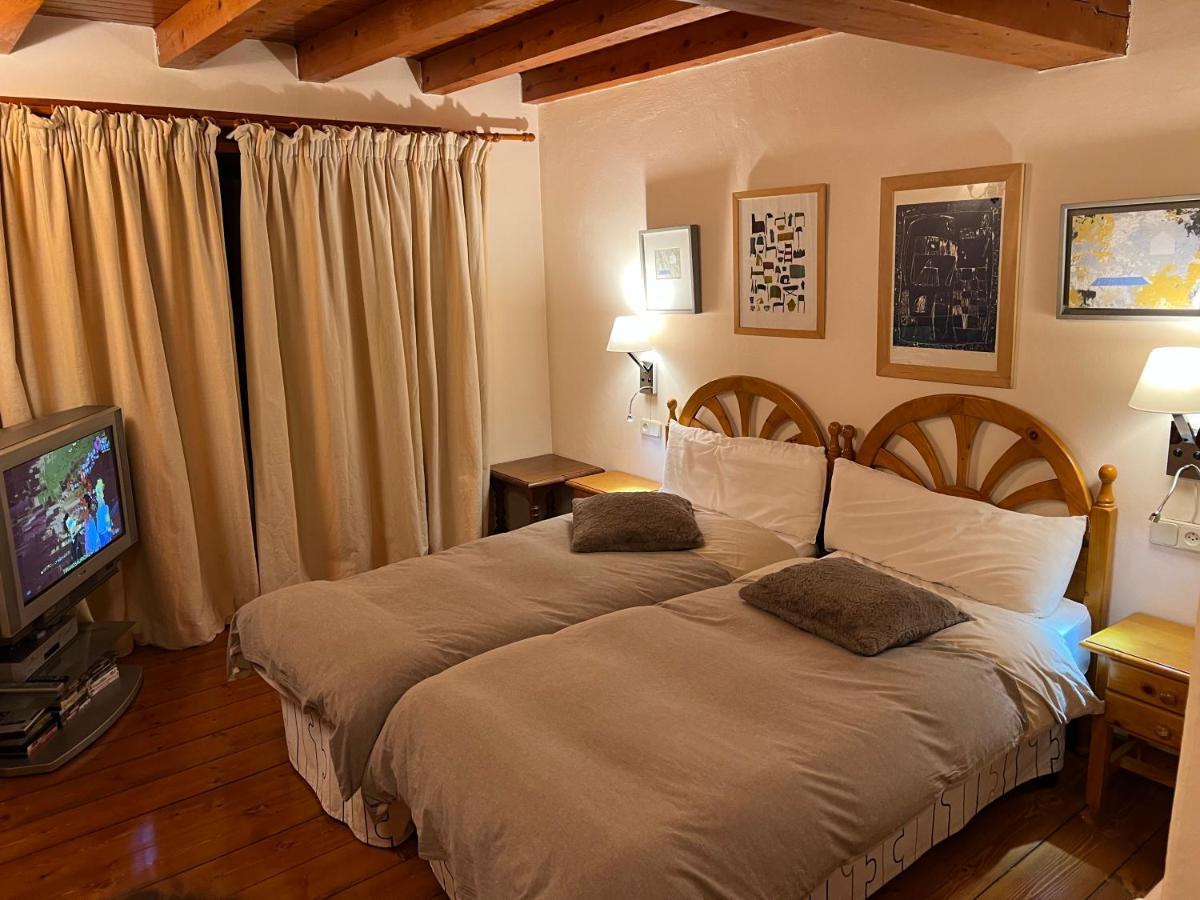 Casa De Piedra Con Encanto En El Bonito Pueblo De Bagergue Dış mekan fotoğraf