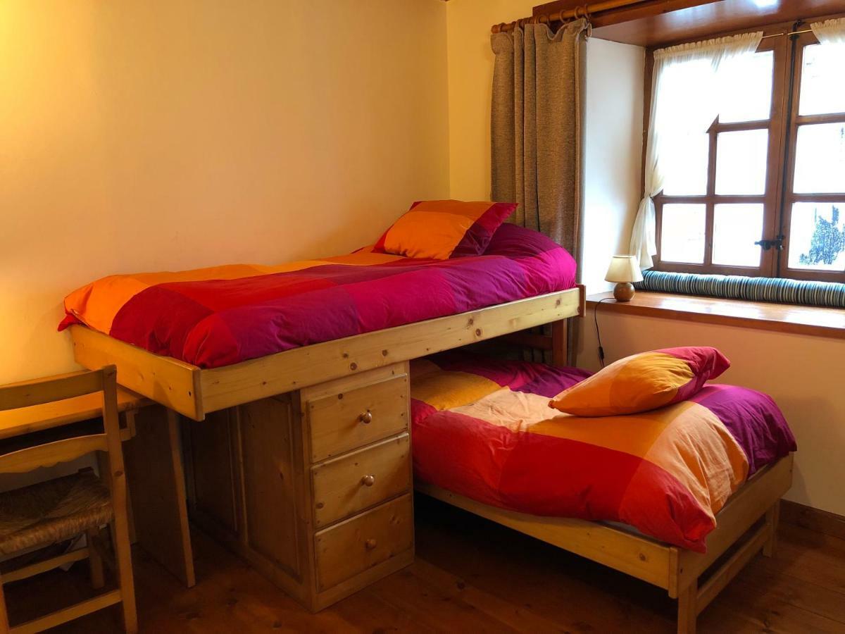 Casa De Piedra Con Encanto En El Bonito Pueblo De Bagergue Dış mekan fotoğraf