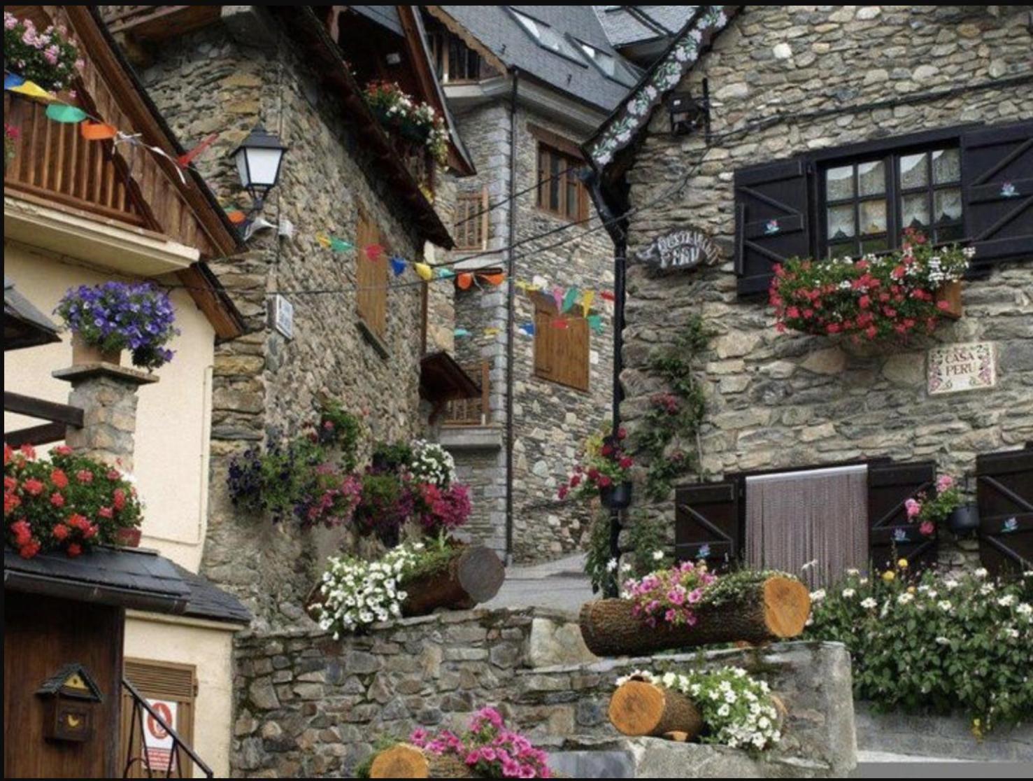 Casa De Piedra Con Encanto En El Bonito Pueblo De Bagergue Villa Dış mekan fotoğraf